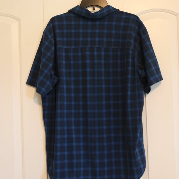 Columbia Sportswear Company Blue/Black Plaid Performance Button Down Size XL - Picture 8 of 8